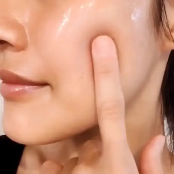 １プッシュ洗顔後10秒で完了